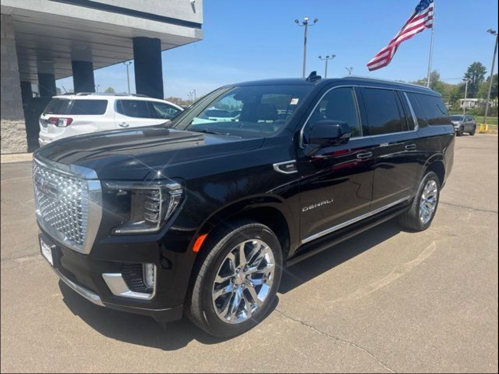 2022 GMC Yukon Denali AWD's photo