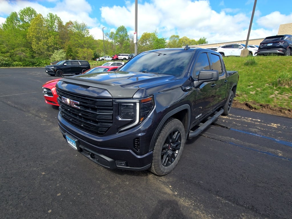 2023 GMC Sierra 4WD Crew Cab Short Box Elevation's photo