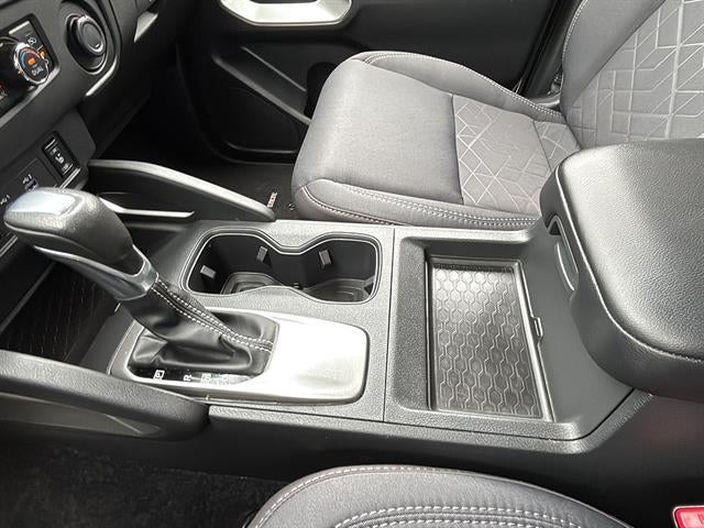 2025 Nissan Frontier Crew Cab Long Bed SV 4x4
