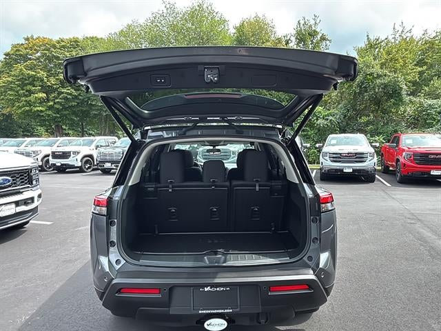 2025 Nissan Pathfinder SV 4WD