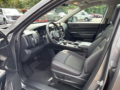 2025 Nissan Pathfinder SV 4WD