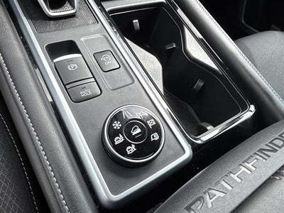2025 Nissan Pathfinder SV 4WD