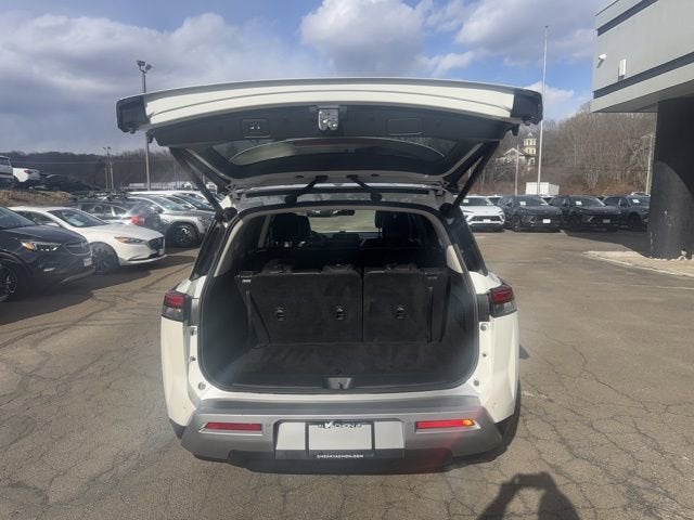 2024 Nissan Pathfinder SL 4WD
