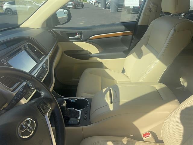 2017 Toyota Highlander Limited