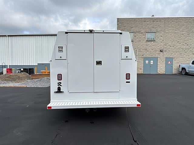 2026 GMC Savana Cutaway 3500 1WT