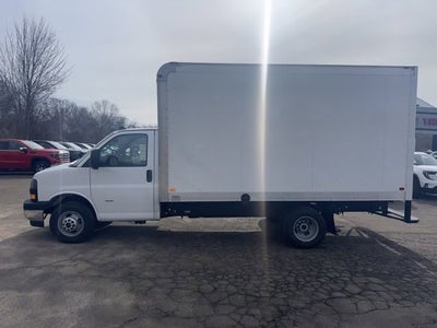 2026 GMC Savana Cutaway 3500 1WT