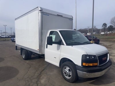 2026 GMC Savana Cutaway 3500 1WT