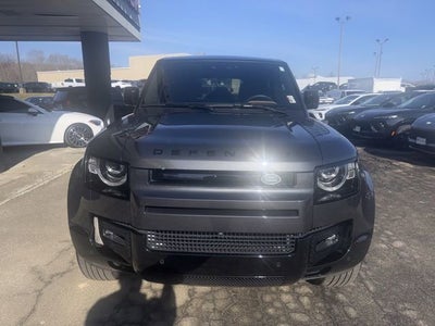 2024 Land Rover Defender 110 P400 X-Dynamic SE