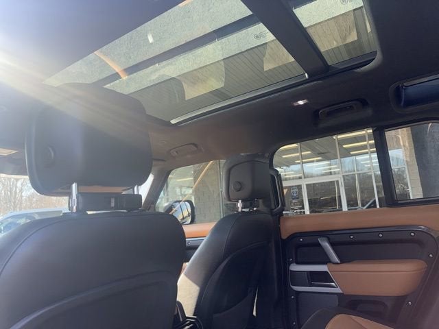 2024 Land Rover Defender 110 P400 X-Dynamic SE