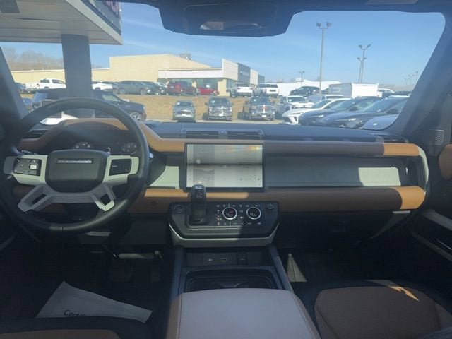 2024 Land Rover Defender 110 P400 X-Dynamic SE