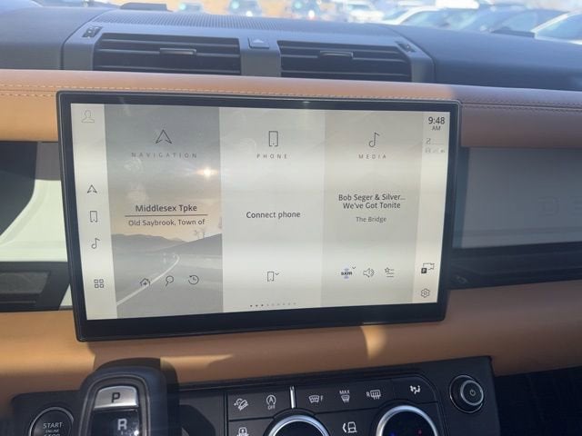 2024 Land Rover Defender 110 P400 X-Dynamic SE