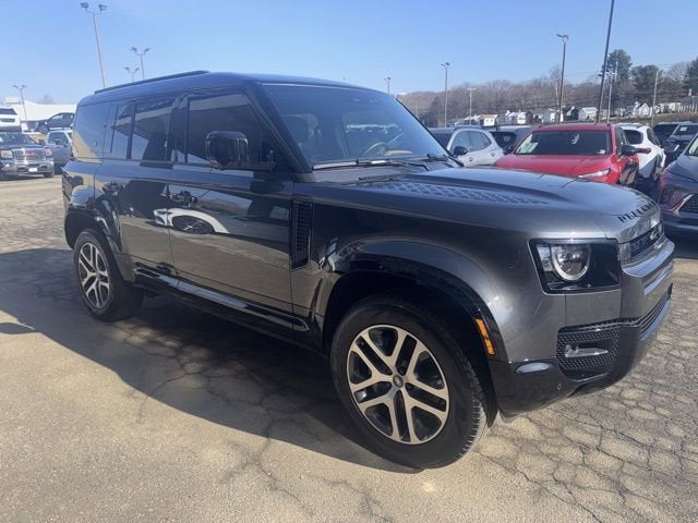 2024 Land Rover Defender 110 P400 X-Dynamic SE