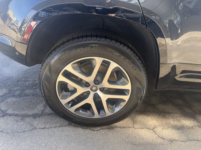 2024 Land Rover Defender 110 P400 X-Dynamic SE