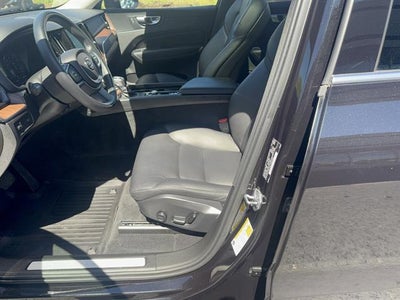 2021 Volvo XC60 T5 Momentum