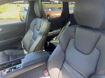 2021 Volvo XC60 T5 Momentum