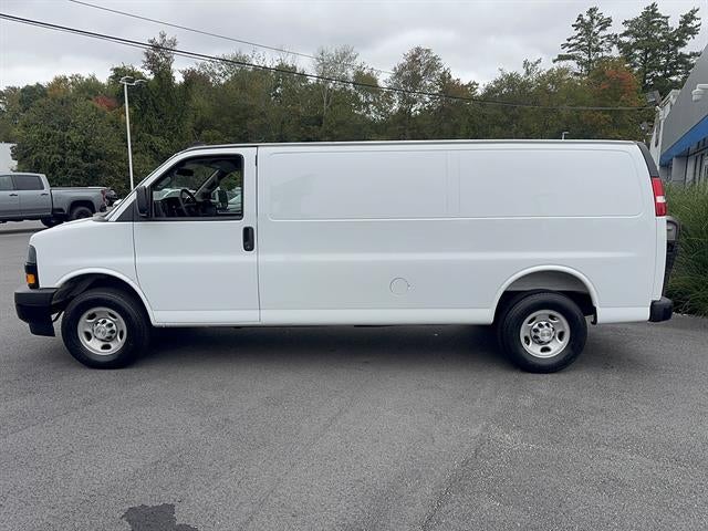 2025 Chevrolet Express Cargo WT