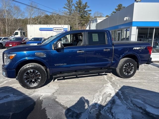 2017 Nissan TITAN PRO-4X