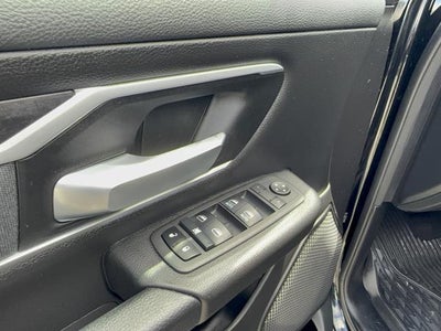 2022 RAM 1500 Big Horn Crew Cab 4x4 6'4" Box