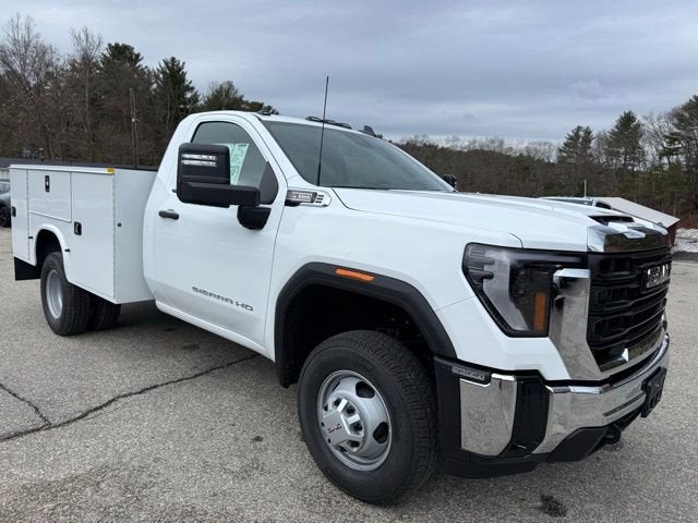 2026 GMC Sierra 3500 HD Chassis Cab Pro