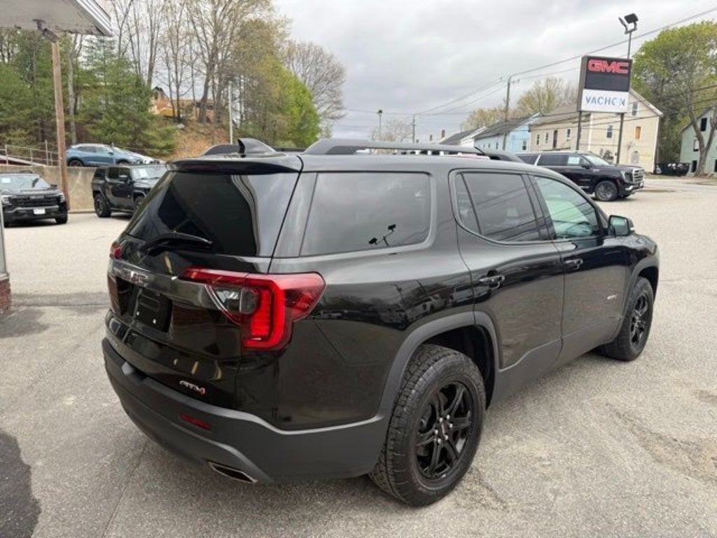 2023 GMC Acadia AT4