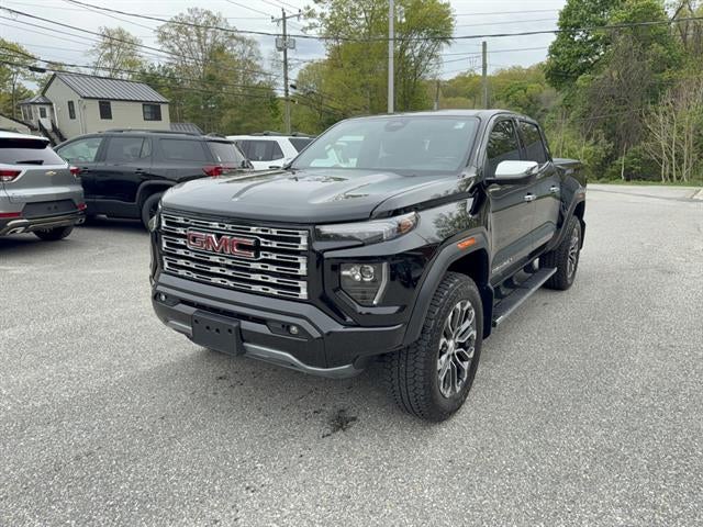 2023 GMC Canyon 4WD Denali Crew Cab Short Box's photo