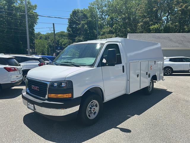 2026 GMC Savana Cutaway 3500 1WT