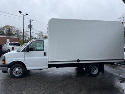 2026 GMC Savana Cutaway 3500 1WT