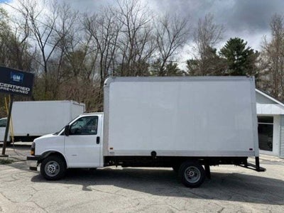 2026 GMC Savana Cutaway 3500 1WT