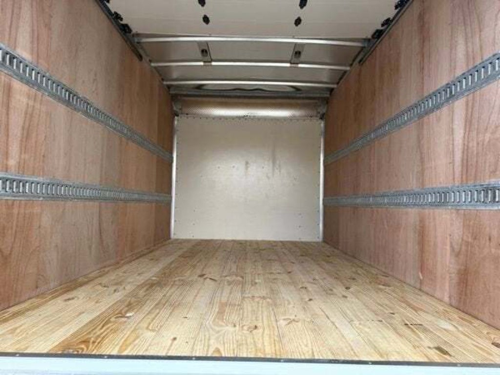 2026 GMC Savana Cutaway 3500 1WT