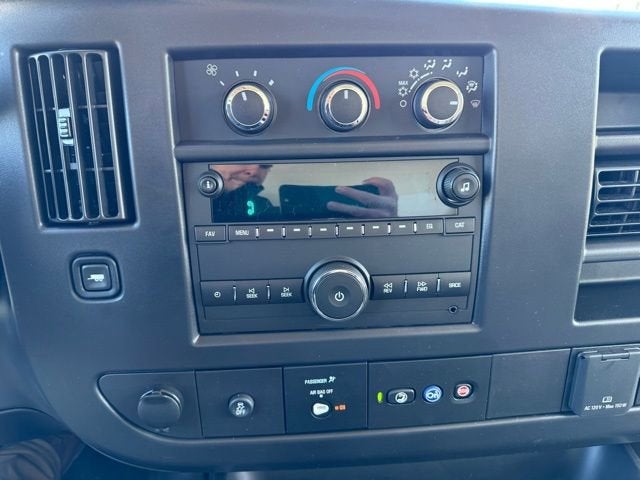 2026 GMC Savana Cutaway 3500 1WT